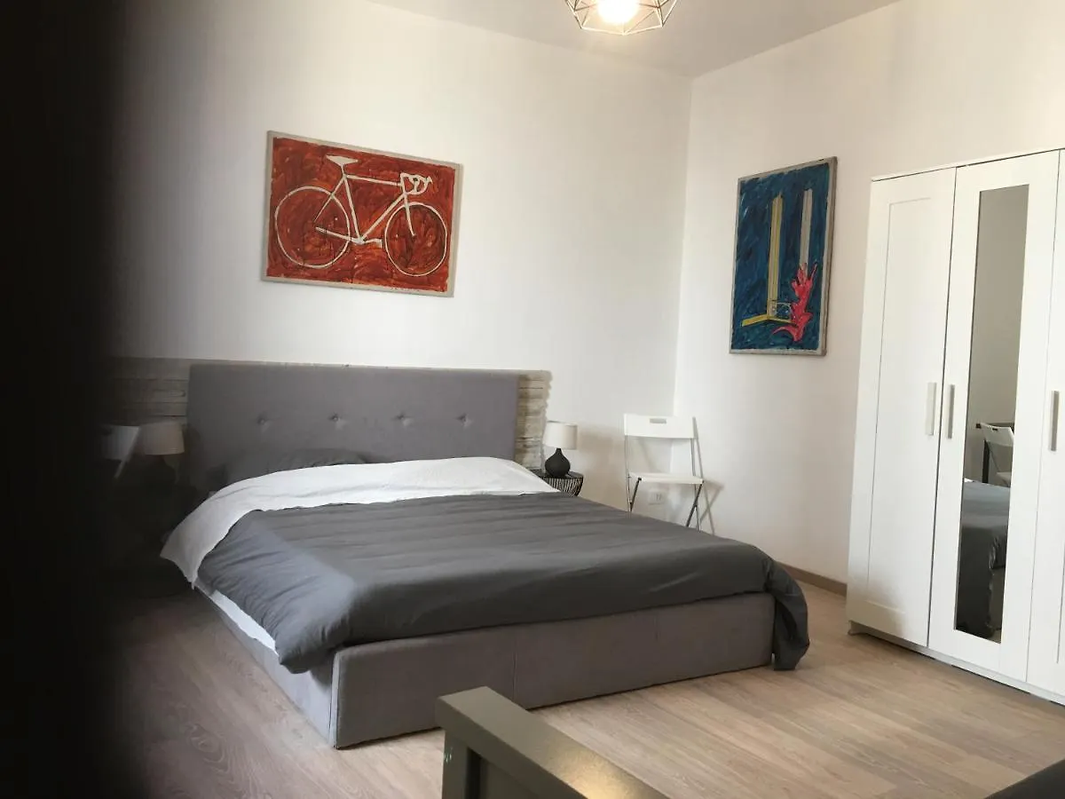 Appartamento La Casa Nell'Antico Cortile Aeroporto di Catania Fontana Rossa